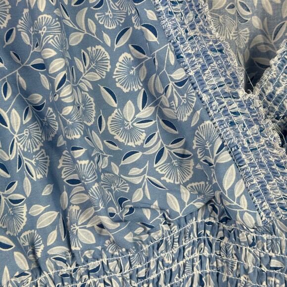 Seven Islands Floral Short sleeved blouse blue and white 2x - Picture 9 of 12